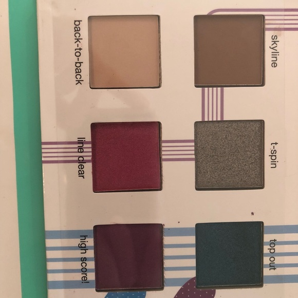 Tetris eyeshadow palette - Picture 3 of 4